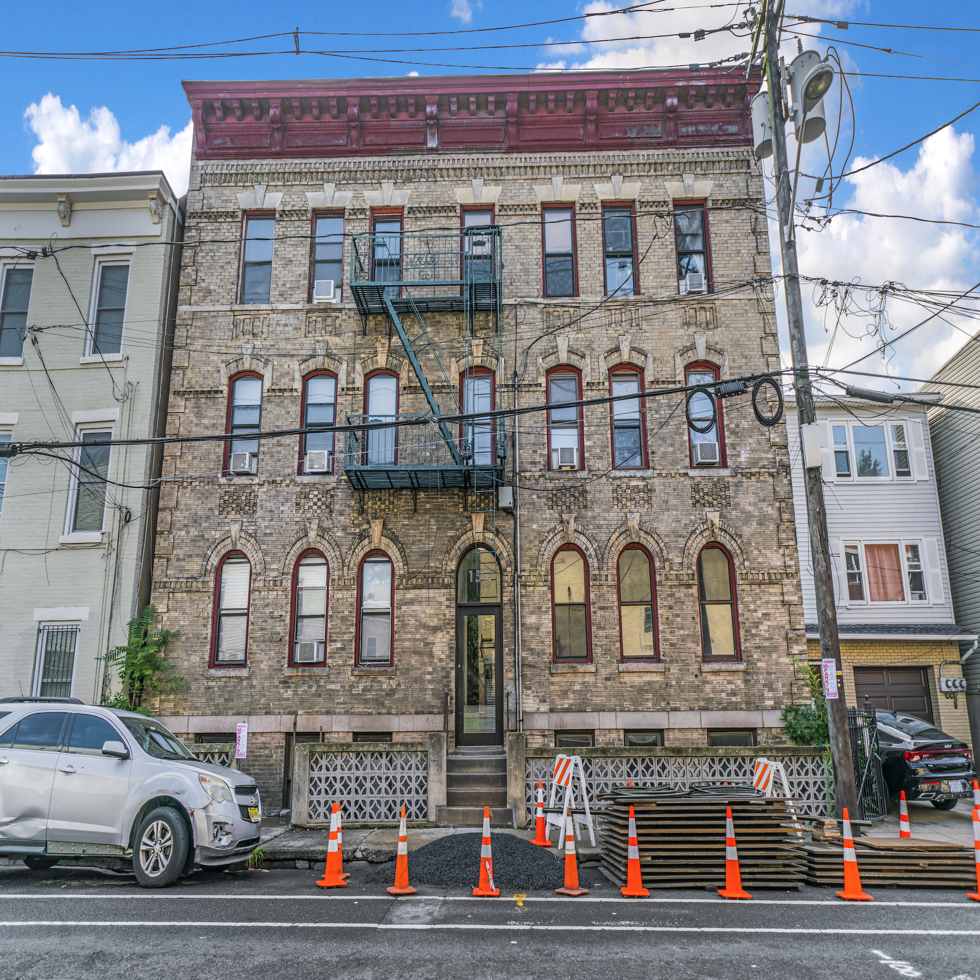 Property main image